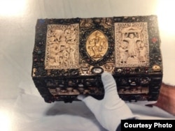 Quedlinburg treasure (Film still from documentary "The Liberators")