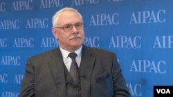 نورمن رول، مشاور ارشد مرکز مطالعات استراتژیک و بین‌المللی و مدیر سابق اطلاعات ملی برای ایران در آژانس اطلاعات مرکزی آمریکا