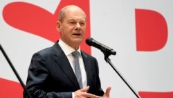 올라프 숄츠 독일 사민당 총리 후보가 승리 연설을 하고 있다.