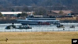 شوێنی کەوتنی فڕۆکەکە لە ناو ئاوی ڕووباری پۆتۆمک، ڕۆژی پێنجشەممە 30 ی مانگی یەکی 2025