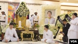 A ceremony is held at Sok An’s home following his death on Wednesday, Phnom Penh, Cambodia, March 16, 2017. (Khan Sokummono/ VOA Khmer) 