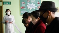 Sosialisasi COVID-19 di Rumah Sakit Rakyat Distrik Phyongchon di Pyongyang, Korea Utara, 1 April 2020.