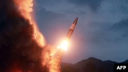 កាលពី​ថ្ងៃទី១១ ខែសីហា ឆ្នាំ២០១៩ ទីភ្នាក់ងារ​សារព័ត៌មាន​ផ្លូវការ​របស់​កូរ៉េ​ខាង​ជើង​ចេញ​ផ្សាយ​រូបភាព​នៃ​ការ​សាកល្បង​អាវុធ​ថ្មី​មួយ ក្នុង​ប្រទសេ​កូរ៉េ​ខាង​ជើង។