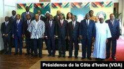 Cérémonie d'ouverture du Sommet extraordinaire des Chefs d'Etat et de Gouvernement de la Communauté Economique des Etats de l'Afrique de l'Ouest (CEDEAO) sur la maladie à virus Ebola et sur la situation au Burkina Faso, ce jeudi 06 novembre 2014, à Accra (Ghana).