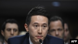 Shou Zi Chew, CEO TikTok, bersaksi di hadapan anggota Senat di Gedung Capitol, Washington, dalam pertemuan mengenai krisis eksploitasi seksual pada anak-anak dan raksasa teknologi, pada 31 Januari 2024. (Foto: AFP/Andrew Caballero-Reynolds)