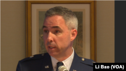 美空军少将史蒂芬·怀丁2016年9月9日在国会山讲话(美国之音黎堡拍摄)