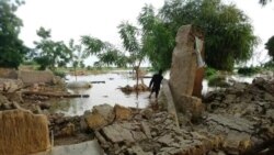 Les victimes des inondations reçoivent de l'aide humanitaire