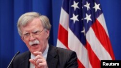 资料照：美国前国安顾问博尔特在日内瓦的一个新闻发布会上。（2018年8月23日）
