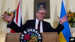 ইউক্রেনে রাশিয়ার আগ্রাসনের তিন বছর পূর্তি উপলক্ষ্যে এক অনুষ্ঠানে বক্তব্য রাখছেন ব্রিটেনের প্রধানমন্ত্রী কির স্টারমার। লন্ডন। ফটোঃ ২৪ ফেব্রুয়ারি, ২০২৫।