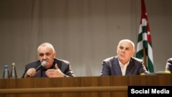 ალექსანდრე ანქვაბი და ასლან ბჟანია