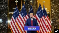 อดีตประธานาธิบดีโดนัลด์ ทรัมป์ แถลงข่าวที่ตึก Trump Tower ที่นครนิวยอร์ก