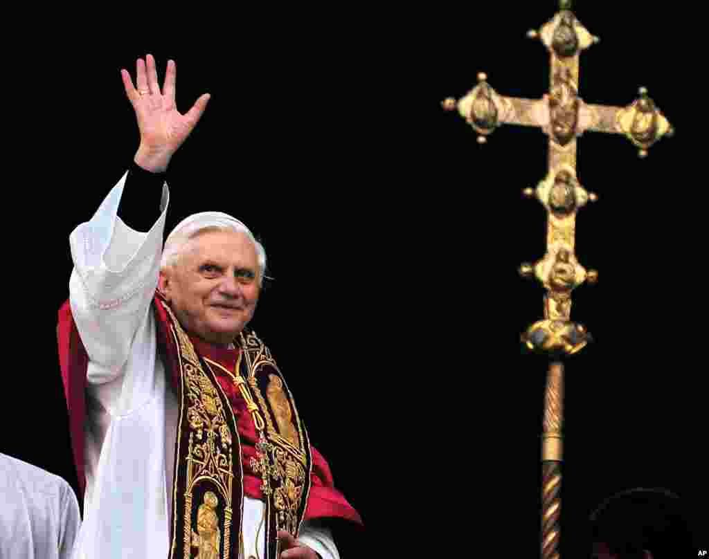 Pope Benedict greets the crowd from the central balcony of St. Peter's Basilica at the Vatican, April 19, 2005. 