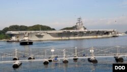 1일 일본 요코스카에 있는 미 7함대 해군기지에 핵 항모 로널드 레이건 호가 도착했다.