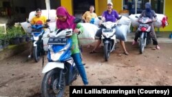 Ibu-ibu mitra Sumringah, produsen keset di Pringsewu, Lampung. (Foto: Ani Lailia/Sumringah)