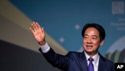 រូបឯកសារ៖ លោក Lai Ching-te ដែលទើប​ជាប់​ឆ្នោត​ជា​ប្រធានាធិបតី​ ថ្លែង​នៅលើ​ឆាកមួយ​ក្រោយ​ទទួល​ជ័យជម្នះ នៅទីក្រុងតៃប៉ិ កោះតៃវ៉ាន់ កាលពីថ្ងៃទី១៣ ខែមករា ឆ្នាំ២០២៤។ 