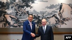 นายกรัฐมนตรีไทยเศรษฐา ทวีสิน และประธานาธิบดีรัสเซีย วลาดิเมียร์ ปูตินที่การประชุม Belt and Road Forum ที่กรุงปักกิ่ง วันที่ 17 ต.ค. 2023