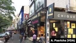 A usually buzzing market in New Delhi wears a deserted look even though it is India's main festive season. 
