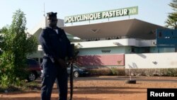 La clinique Pasteur de Bamako, au Mali, où travaillait l'infirmier décédé du virus à Ebola (Reuters)