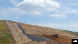 墨西哥湾沿岸的垃圾掩埋场收到大量油污垃圾