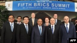 Finance Ministers of BRICS nations in Durban, on March 26, 2013 (SAfrican Gov photo)