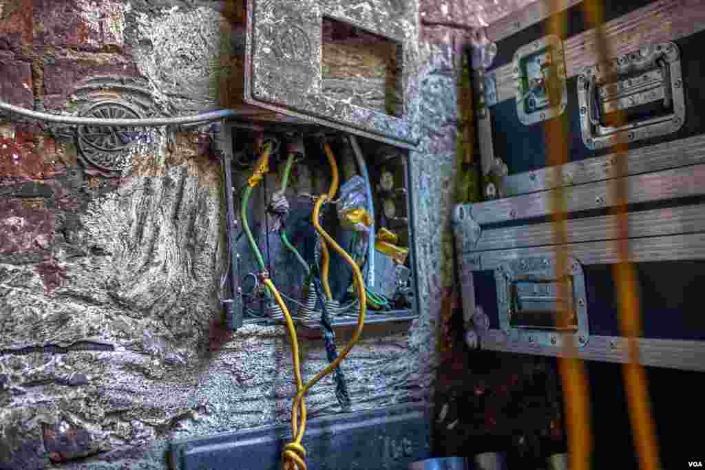 Residents connected to this electric box in Cairo steal an electricity by stripping wires and bypassing meters. (H. Elrasam/VOA)