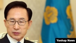 28일 청와대에서 열린 미래기획위원회 오찬에서 이명박 대통령. (자료사진)