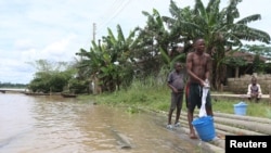 Près du village de Yeneka village dans l'Etat nigérien de Bayelsa, dans la région du delta. 