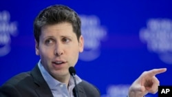 FILE - CEO OpenAI Sam Altman pada pertemuan tahunan Forum Ekonomi Dunia di Davos, Swiss, 18 Januari 2024. (AP/Markus Schreiber)