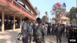 អ្នកគាំទ្រ​គណបក្ស​ប្រឆាំង​និង​គណបក្ស​កាន់អំណាច​នៅច្របូល​ច្របល់គ្នា​ក្នុង​វត្ត​​​កេតុឧត្តម ខេត្តកណ្តាល។​