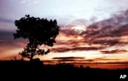 In parts of South Africa's dry Free State region, people are refusing to let go of issues that dominated the country's 2009 polls