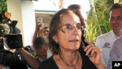 Salud Hernandez-Mora, koresponden Columbia untuk media berbahasa Spanyol "El Mundo" dan kolumnis untuk harian El Tiempo, menelpon setelah dibebaskan oleh pemberontak di Ocana, timur laut Kolombia (27/5).