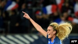 Kheira Hamraoui lors d'un match entre la France et l'Ukraine, France, le 11 avril 2016.