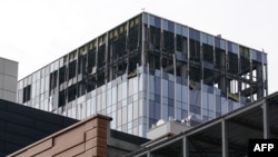 მოსკოვში, ლიხაჩოვის ქუჩაზე დაზიანებული ბიზნეს-ცენტრი. რუსეთი მომხდარს უკრაინული დრონით მიტანილ იერიშს აბრალებს. მოსკოვი, რუსეთი. 24 ივლისი, 2023 წ. 