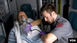 Pelatihan CPR di kalangan masyarakat ekonomi lemah dapat membantu menyelamatkan nyawa akibat serangan jantung seperti ini.