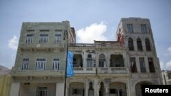 Daşınmaz əmlak bazarında liberalizasiya binaların abadlaşmasına yol açıb.