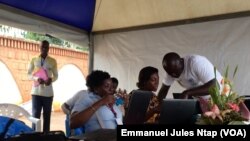 Le jury du Business Challenge à Yaoundé pour désigner le meilleur projet porté par un jeune camerounais en 2019, le 11 février 2019. (VOA/Emmanuel Jules Ntap)