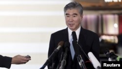 미국의 북 핵 6자회담 수석대표인 성 김 국무부 대북정책특별대표가 29일 중국 베이징에서 기자회견을 갖고 있다.