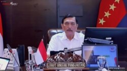 Menko Maritim dan Investasi Luhut Binsar Pandjaitan usai Ratas dengan Presiden Jokowi di Jakarta, Senin (12/7). (Foto: VOA)