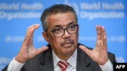 Dirjen Organisasi Kesehatan Sedunia (WHO) Tedros Adhanom Ghebreyesus berbicara dalam konferensi pers di Jenewa, Swiss, Rabu (11/30. 