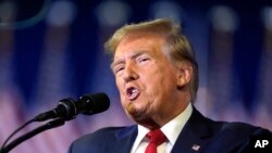 แฟ้ม - อดีตปธน.โดนัลด์ ทรัมป์ ขึ้นกล่าวที่เซาท์แคโรไลนา เมื่อ 10 ก.พ. 2024 (AP Photo/Manuel Balce Ceneta, File)