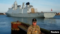 ناو اعزامی دانمارک به دریای سرخ. ۹ بهمن.