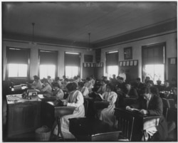 "Miss Robertson's School Room." Photo taken at the Chilocco Indian School, Oklahoma, 1913.
