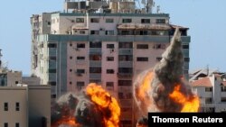 지난 15일, 이스라엘군의 공습으로 AP와 알자지라 등 외신 매체들이 입주한 12층 건물이 붕괴됐다. 