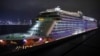 Kapal Pesiar "World Dream" di mana 188 WNI bekerja saat berlabuh di terminal Kai Tak, Hong Kong, 9 Februari lalu. 