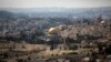Masjid Kubah Batu di kompleks Masjid Al Aqsa, yang dikenal oleh orang Yahudi sebagai Temple Mount, terlihat di Kota Tua Yerusalem. (Foto: AP)
