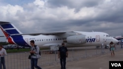 安东诺夫设计局为古巴生产的安-148/158客机。安-178军用运输机在安-148基础上开发研制。2013年8月莫斯科航展。（美国之音白桦拍摄）