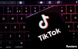 FILE PHOTO: Illustration shows TikTok app logo