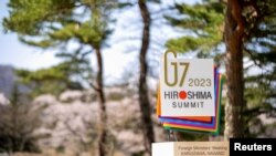 Logo G7 pada Pertemuan Menteri Luar Negeri G7 di hotel The Prince Karuizawa di Karuizawa, Jepang 17 April 2023. (Andrew Harnik/Pool via REUTERS)
