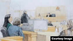 华为首席财务官孟晚舟(左一）2018年12月7日在加拿大温哥华的不列颠哥伦比亚省最高法院出庭