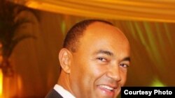 Peter Kenneth alitangaz tarehe 19 mwezi Mei, 2017 kwamba atawania ugavana kama mgombea huru